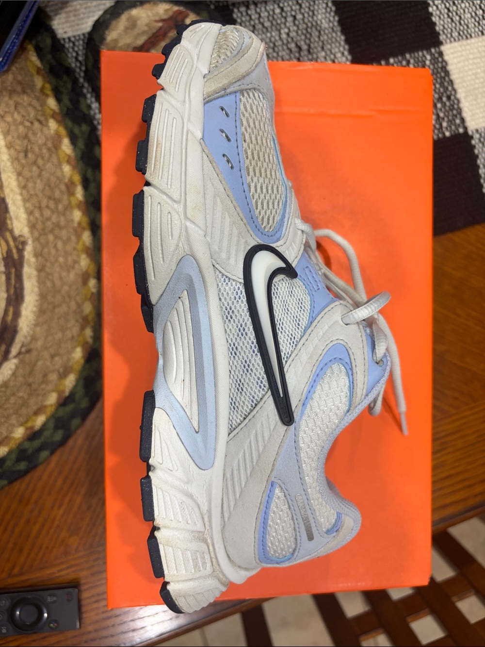 Nike Womens White and Light Blue Mesh Athletic Sneakers - Picture 6 of 6